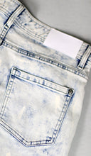 Load image into Gallery viewer, Bleach Blue Ure Jean