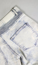Load image into Gallery viewer, Bleach Blue Biker Jean