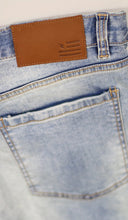 Load image into Gallery viewer, LT. Blue Lozy Jean
