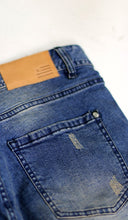 Load image into Gallery viewer, Vintage Blue Ure Jean
