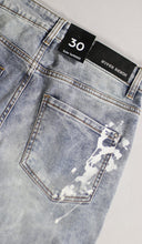 Load image into Gallery viewer, LT.Blue Rag Splatter Jean
